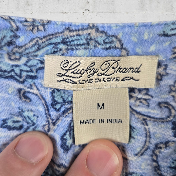 Y2K Lucky Brand Powder Blue Paisley Cap Sleeve V Neck Boho Blouse Size Medium - Picture 4 of 8